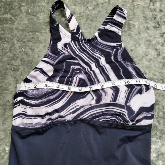 Nike One Piece Swimsuit Marble Design - Picture 7 of 9